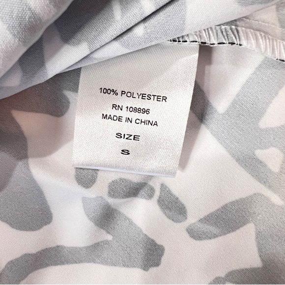 #A024   For Her NYC  Black & White Off-Shoulder Peplum Top  Size S  NWT - Picture 10 of 13